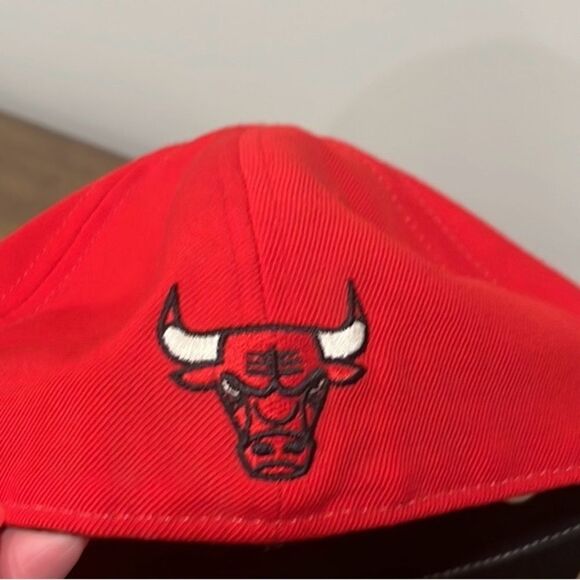 Chicago Bulls Reebok fitted baseball hat 7 1/2 NWT - Picture 5 of 9
